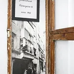 Dengg Down Town Deluxe Apartman